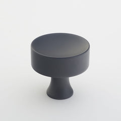 Atticus Knob Blackest Black 32mm