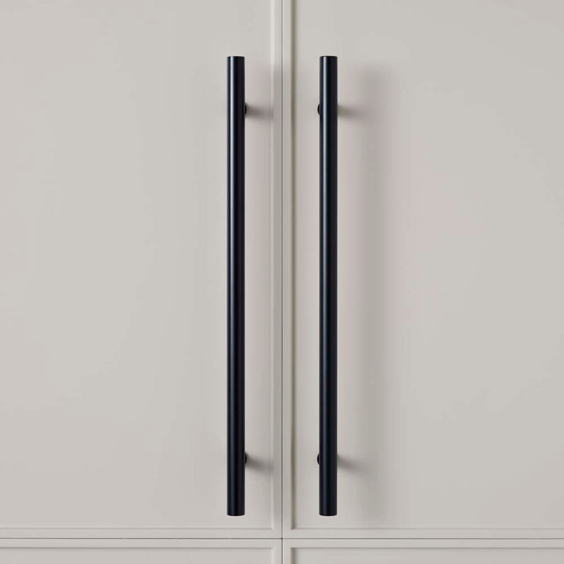 Strand 450mm Appliance Pull Matt Black