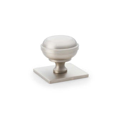 Hastings 34mm Knob on Backplate Satin Nickel